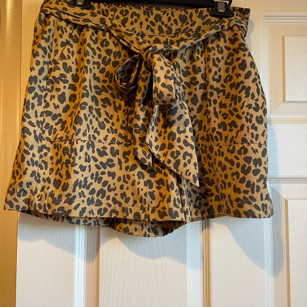 A New Day Leopard Print Shorts with Tie Waist and Pockets, Size M